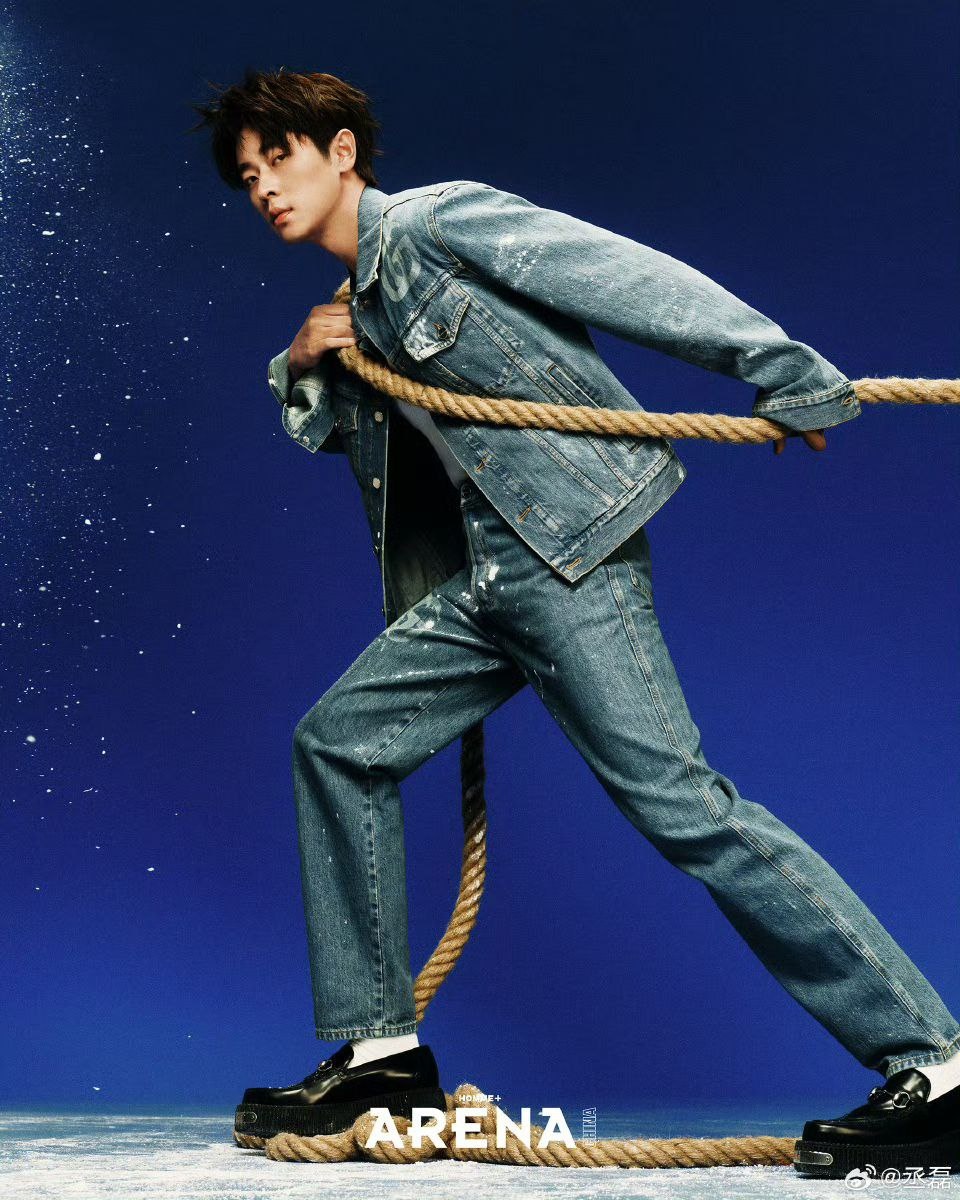 Актёр Чэн Лэй, листайте галерею...