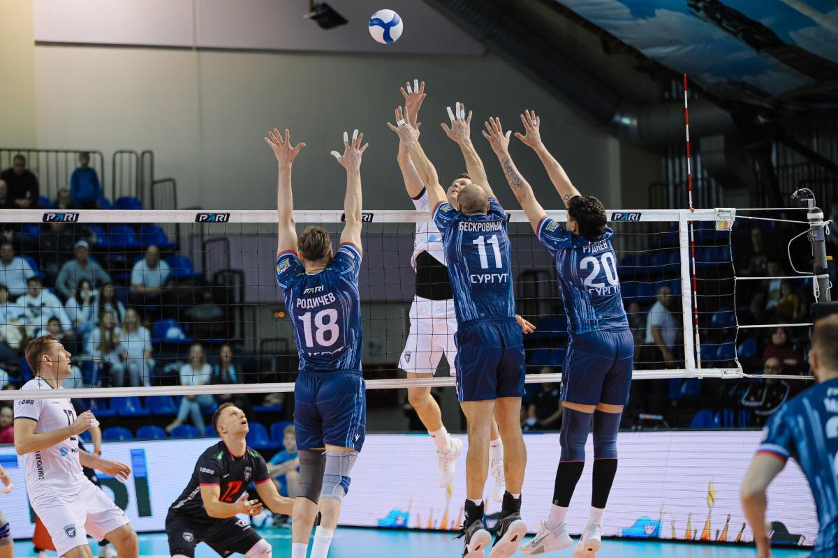    В Сургуте «Газпром-Югра» в тяжелом волейбольном матче вырвал победу у «Новы»