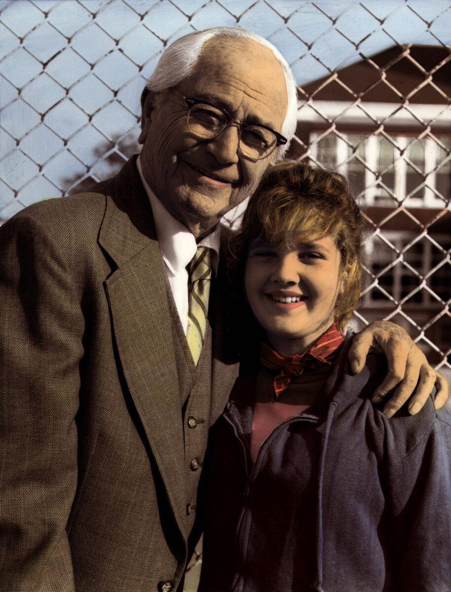    Юной актрисе было сложно справиться с рано обретённой славой. Она пристрастилась к алкоголю и наркотикам и к 14 годам успела дважды побывать в реабилитационных центрах. В 1990-м она подробно рассказала об этом сложном периоде в автобиографии «Маленькая потерянная девочка» / Legion-Media / United Archives