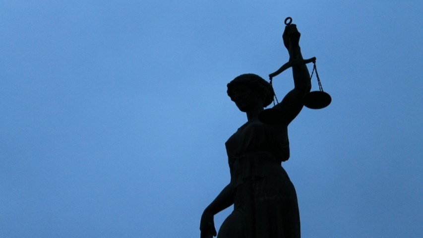     В колонию на 3,5 года отправили лжеполицейских из Балахтинского района, обокравших пенсионерку