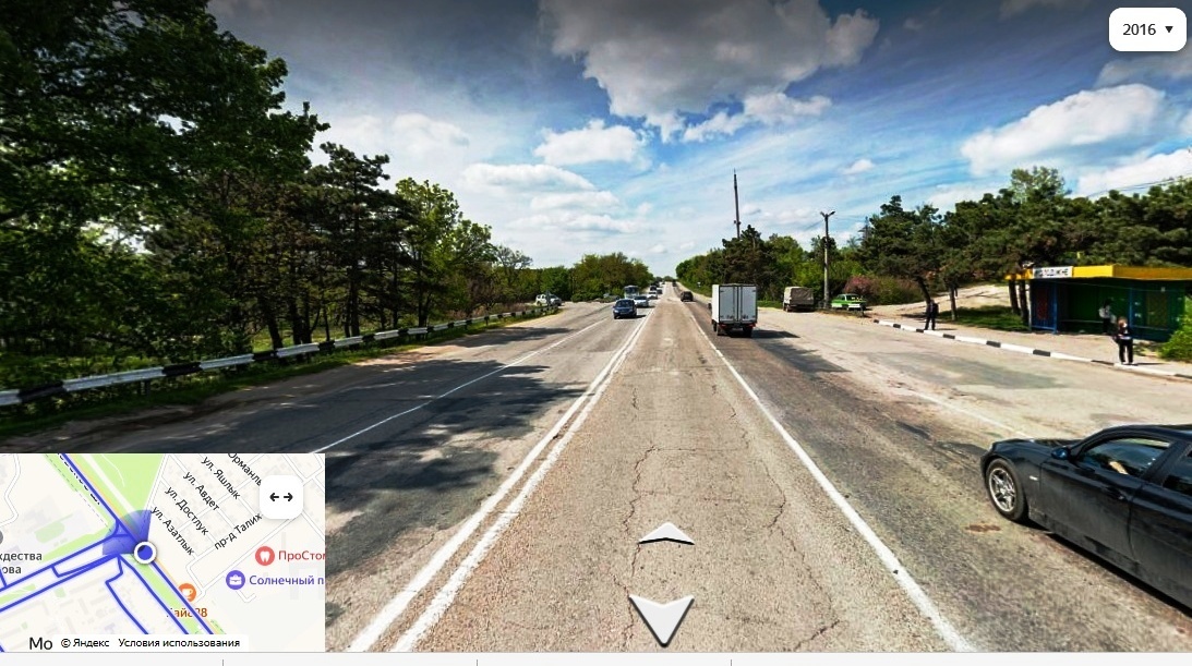 Здесь, справа, стояли гаишники. Поста, двухэтажного ещё не было, позже построили, потом убрали.