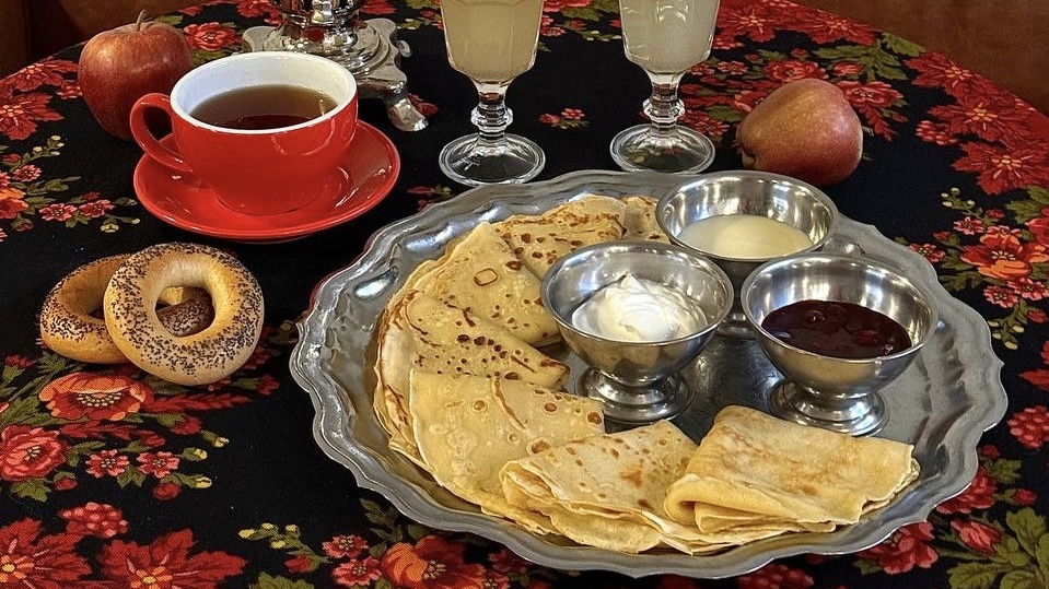 Блины в русском стиле