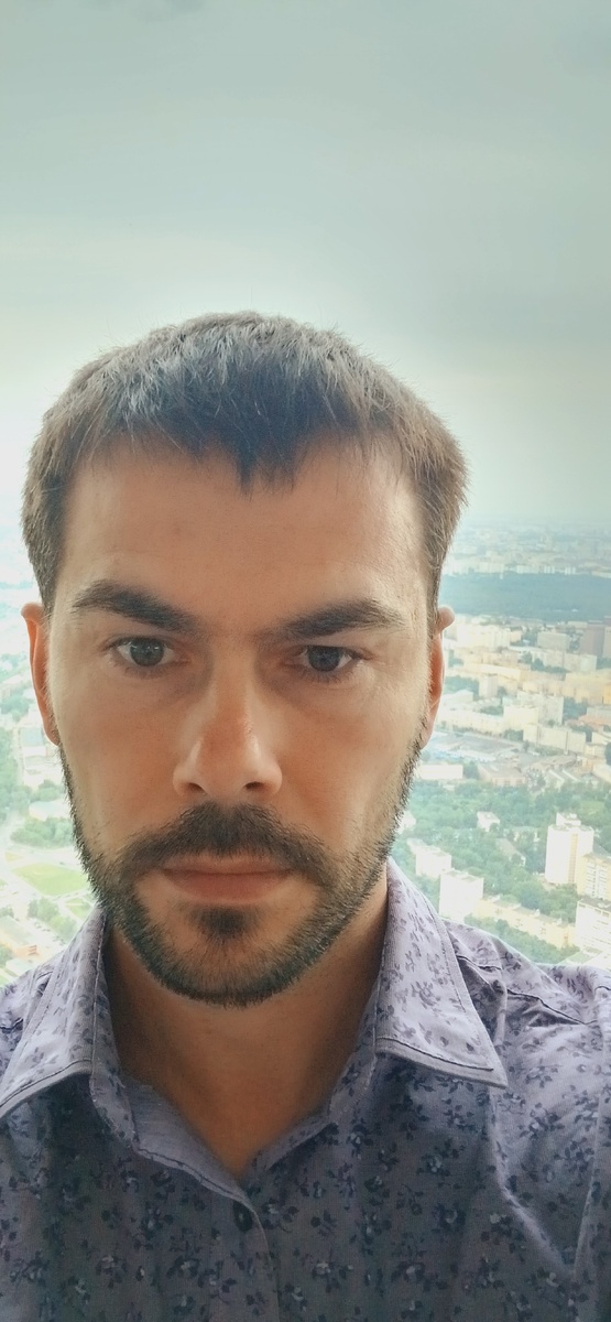 ЗП реальная = (Доход − Расходы на работу) / Часы жизни.