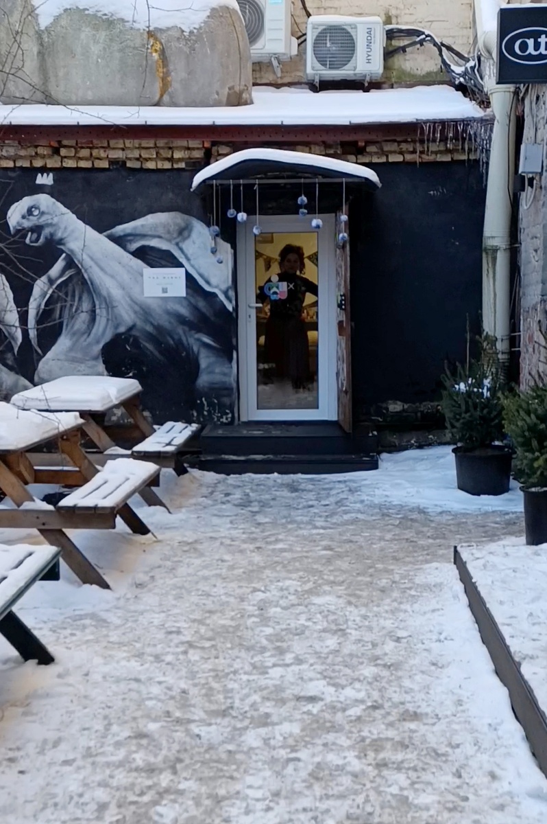 Все фото в статье авторские. Вид со двора. 