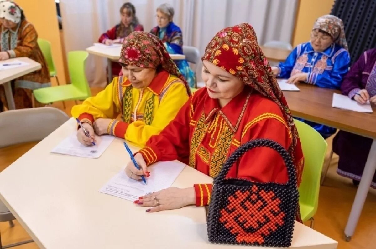    1000 ямальцев написали этнодиктант