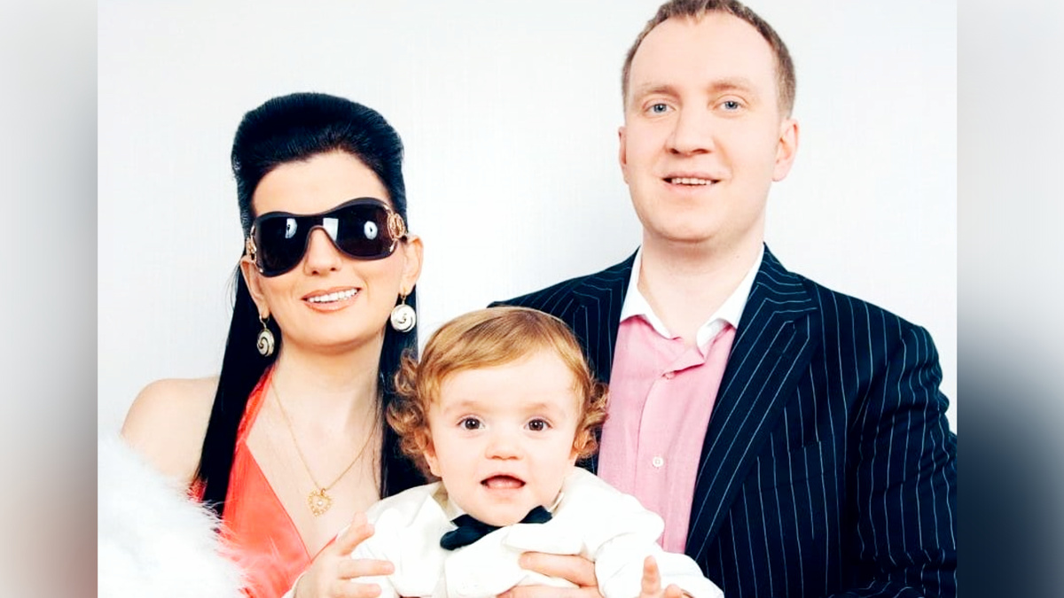 Диана Гурцкая с мужем и сыном