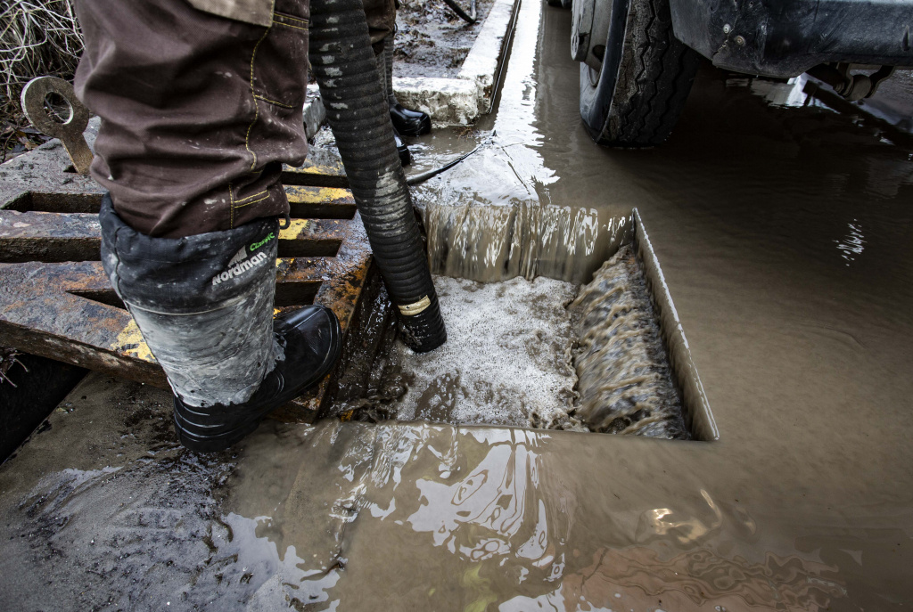    В Сургуте почти половина коммунальных сетей изношена и требует ремонта