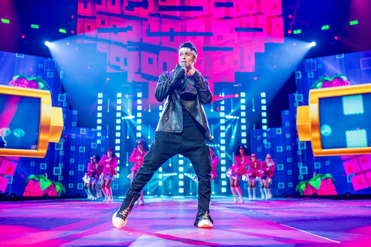 Листайте вправо, чтобы увидеть больше изображений