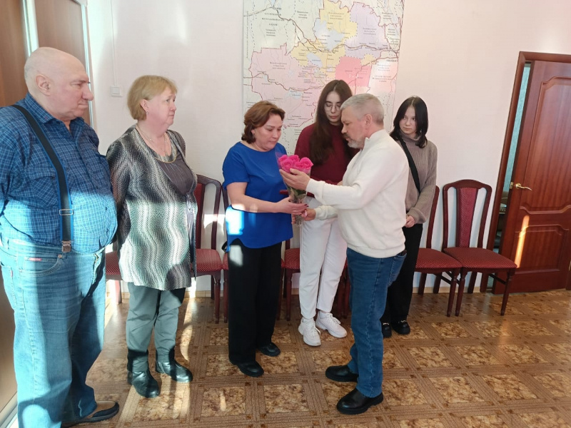    Орден Мужества вручили родственникам жителя Карелии, погибшего в зоне СВОсоцсеть Дмитрия Буевича