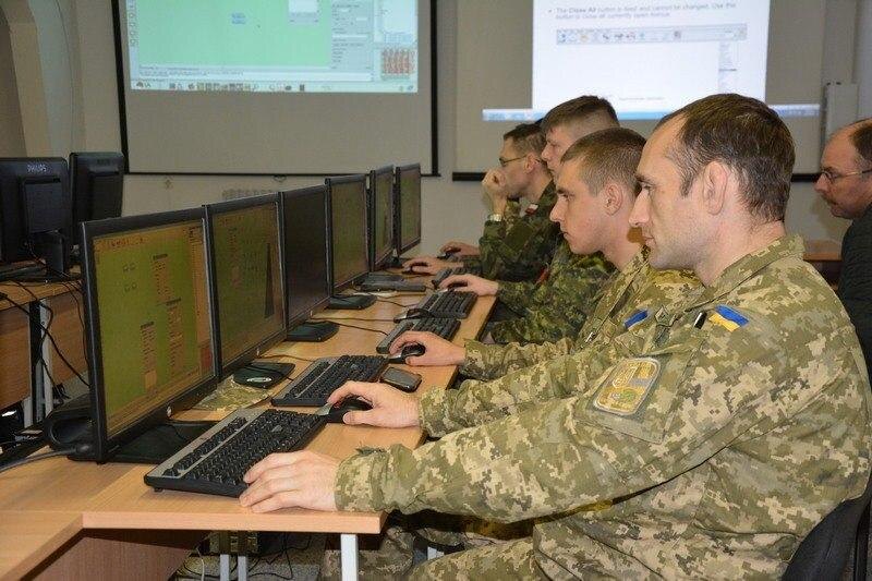 ВОЕННОСЛУЖАЩИЕ 72-ГО ЦЕНТРА ИНФОРМАЦИОННО-ПСИХОЛОГИЧЕСКИХ ОПЕРАЦИЙ (ЦИПСО) УКРАИНЫ НА БОЕВОМ ДЕЖУРСТВЕ.