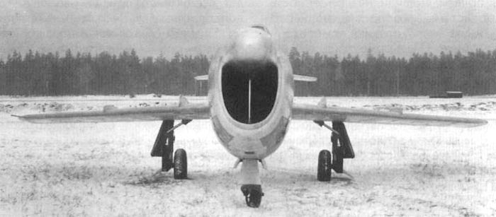 Вид спереди