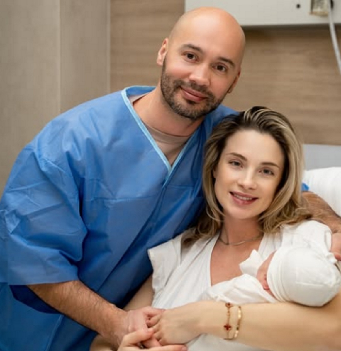 Андрей и Кристина Черкасовы с сыном. Фото: соцсети