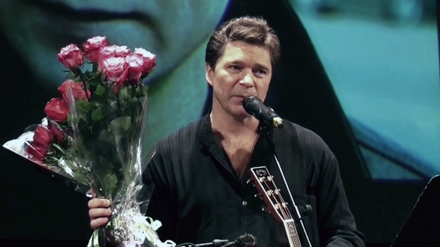 Сергей Маховиков на сцене. Фото Яндекс.Картинки. 