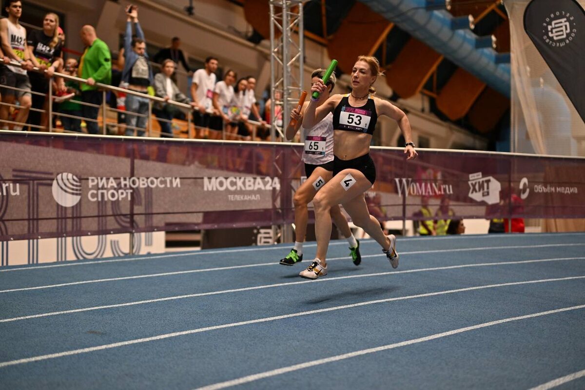 Обходит соперников на вираже 💨 