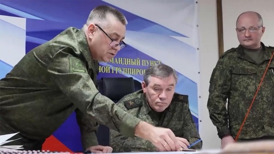    Начальник Генштаба Герасимов проинспектировал группировку ВС РФ "Южная" Богдан Герцен