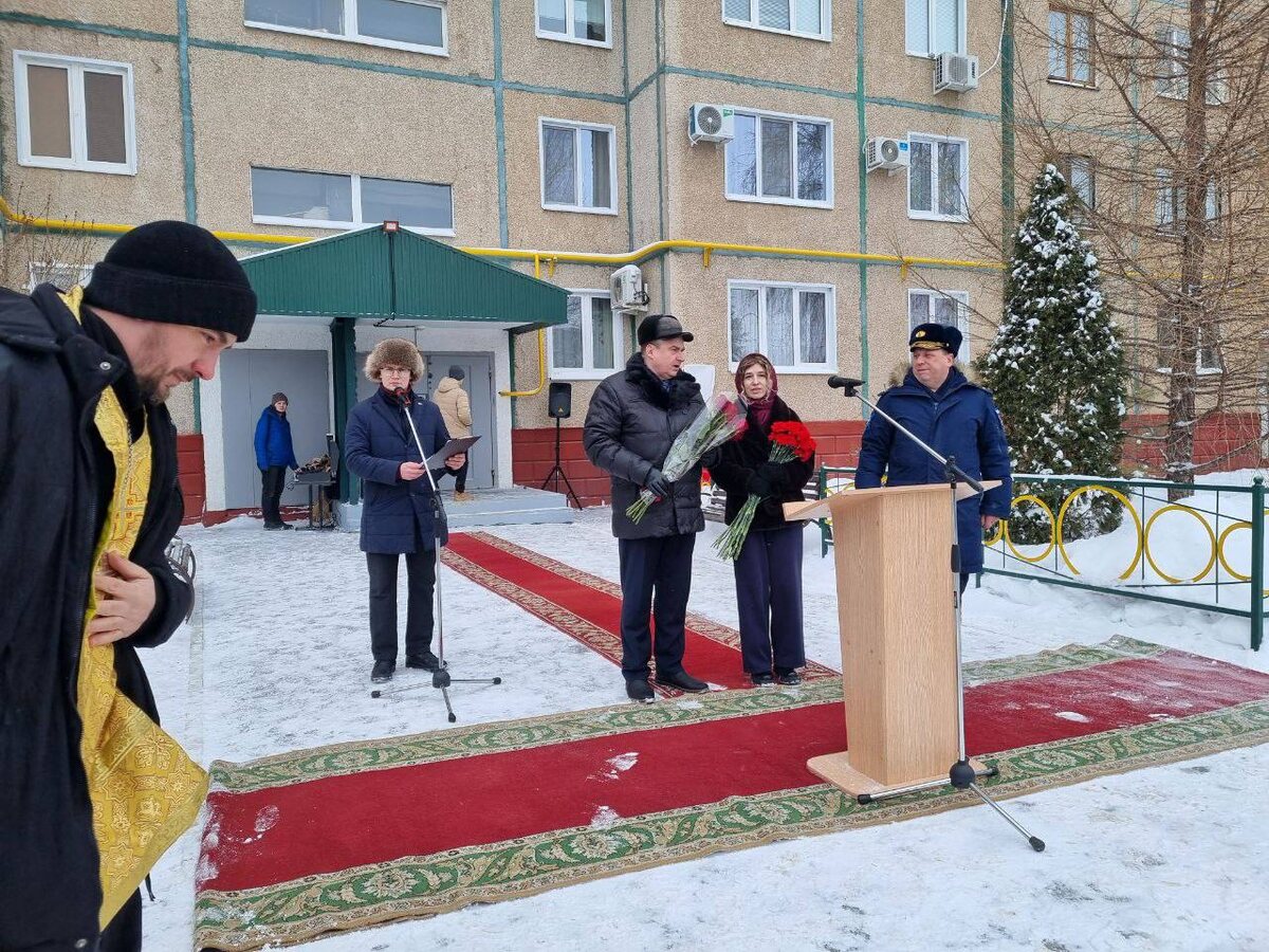     В Оренбурге открыли мемориальную доску лётчику Андрею Пилуеву Оренбуржье
📷    В Оренбурге открыли мемориальную доску лётчику Андрею Пилуеву Оренбуржье
📷    В Оренбурге открыли мемориальную доску лётчику Андрею Пилуеву Оренбуржье
