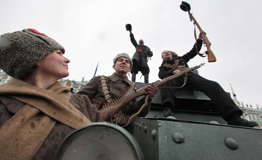 День защитника Отечества сейчас отмечают по всей России. Фото: legion-media.ru