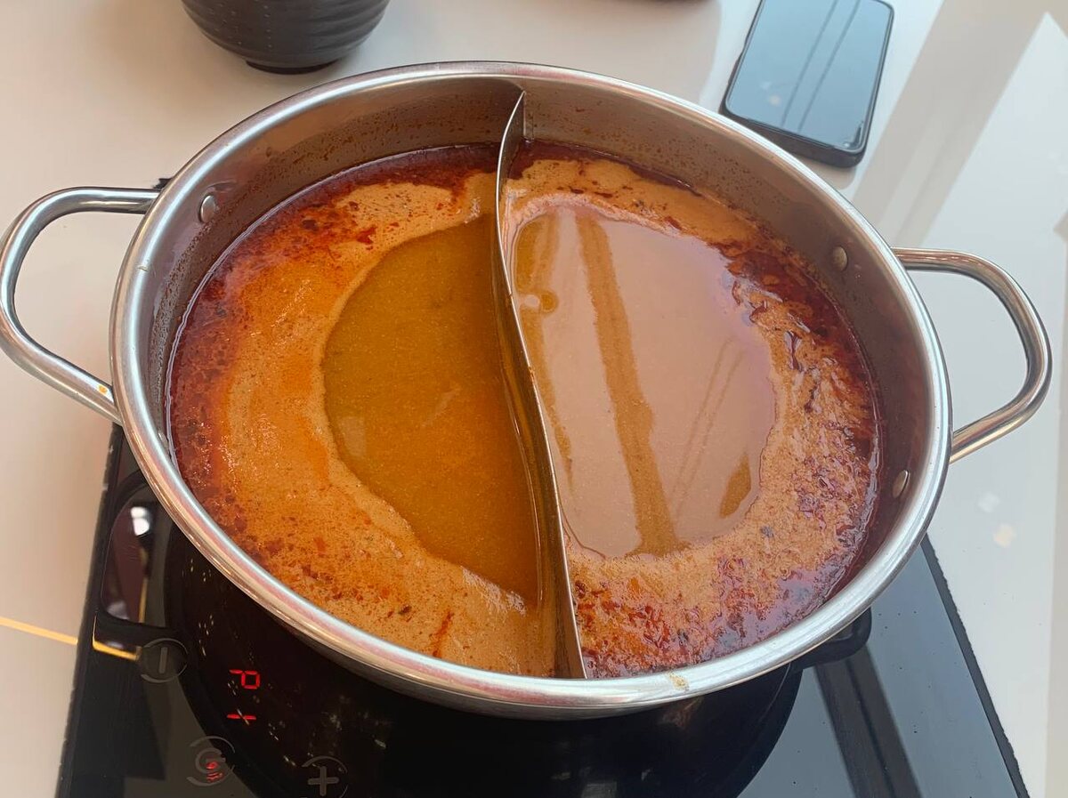 Касютрюля бульона.