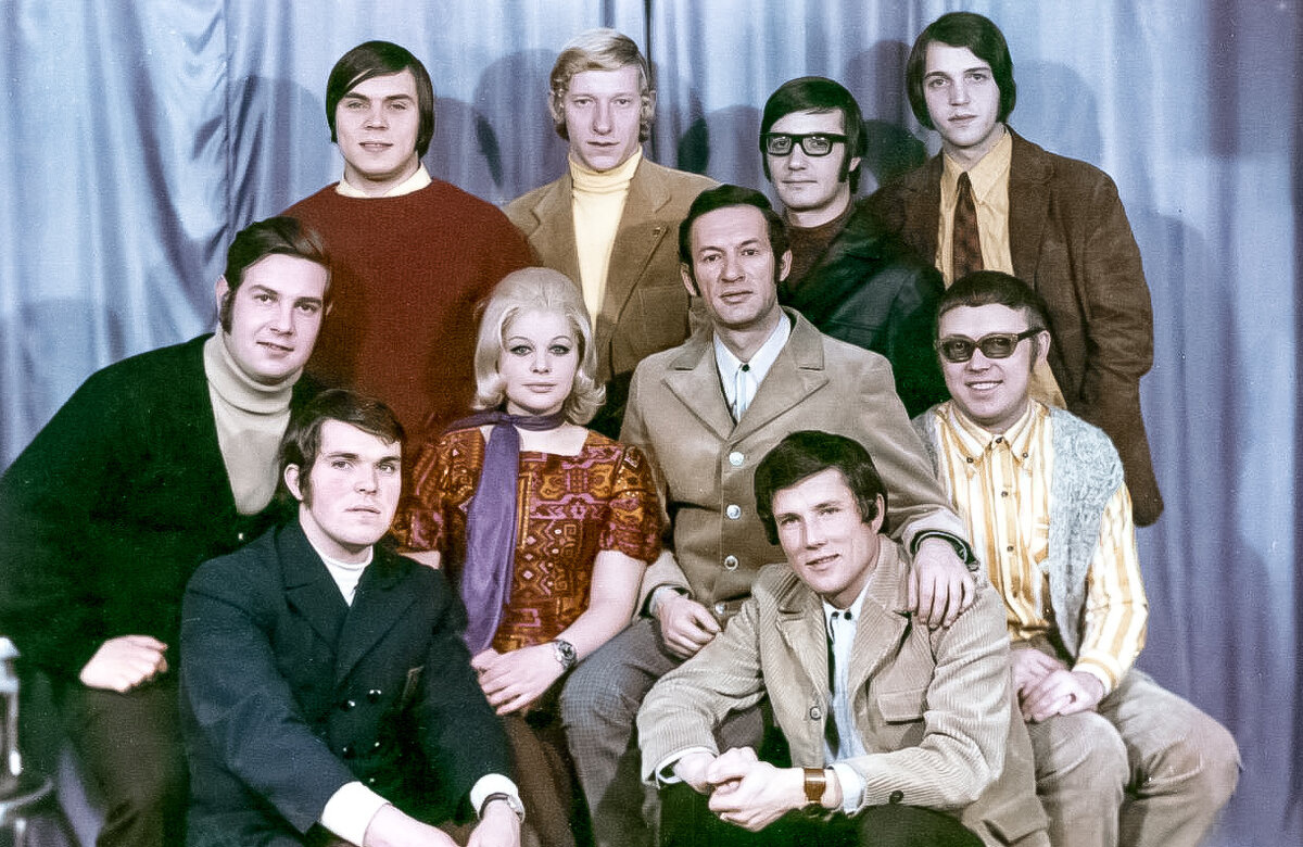 (ВИА) "Поющие Гитары" 