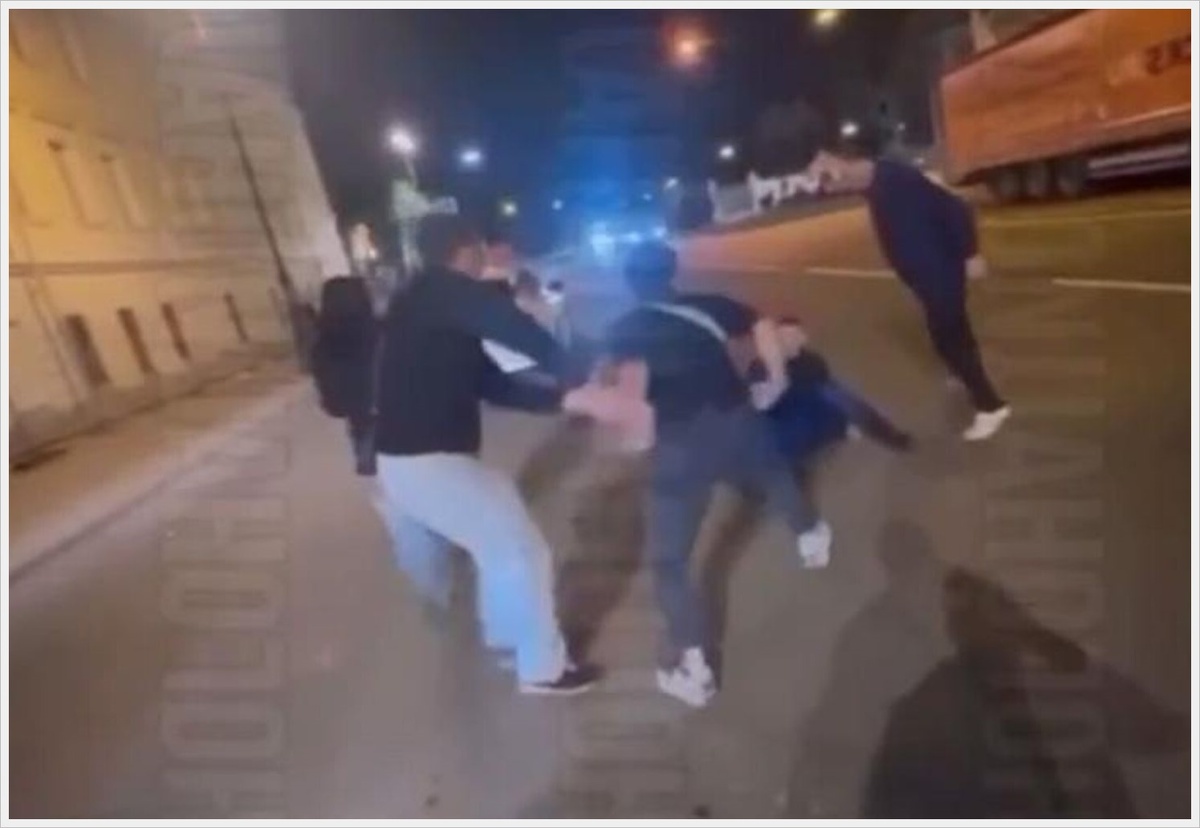 А вот другие подростки, называющие себя "азребайджанской мафией", в 2023 году в Петербурге