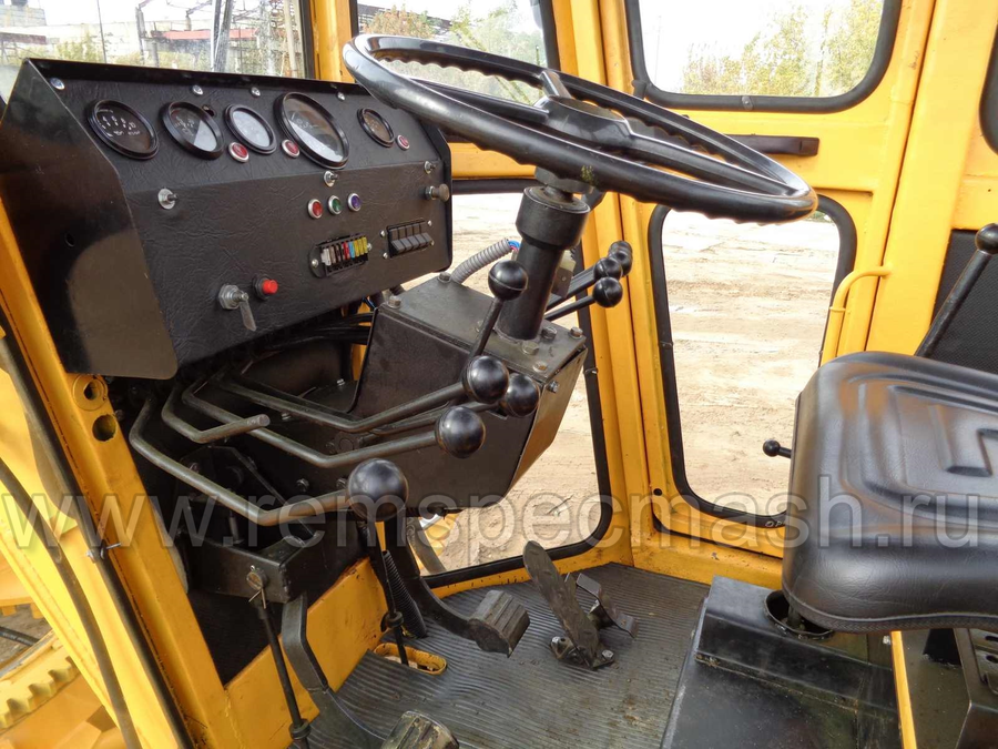 Кабина ДЗ-143. Источник фото: techstory.ru