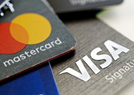    Аферисты начали обманывать людей, рассылая сообщения о возобновлении работы Visa и Mastercard