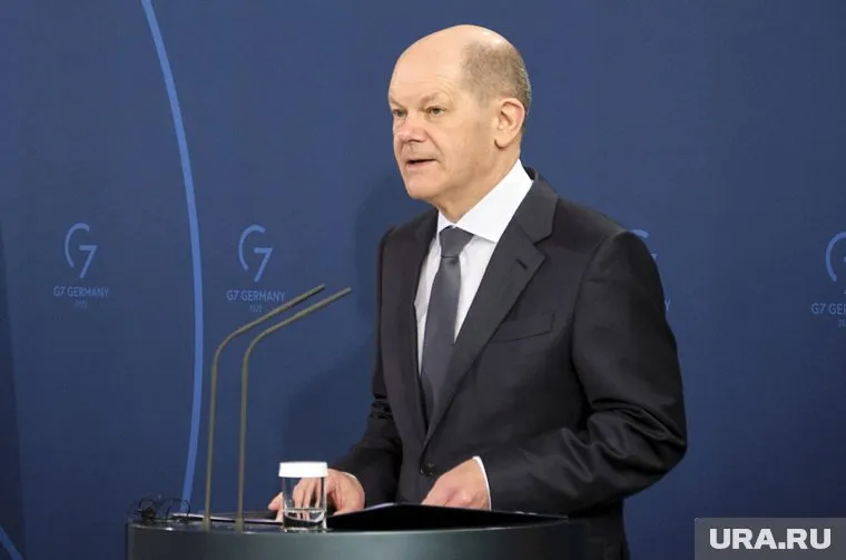 По данным зарубежных СМИ, Шольц может проиграть выборы из-за поддержки Украины
Фото: NIDS/NATO Multimedia Library