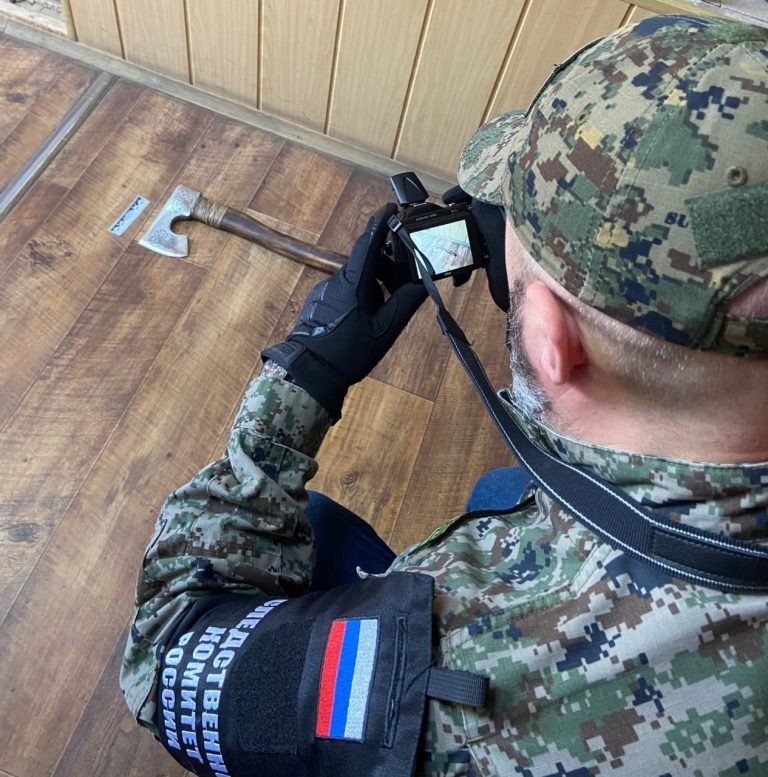    В Бузулуке мужчина напал на полицейского с топором Оренбуржье