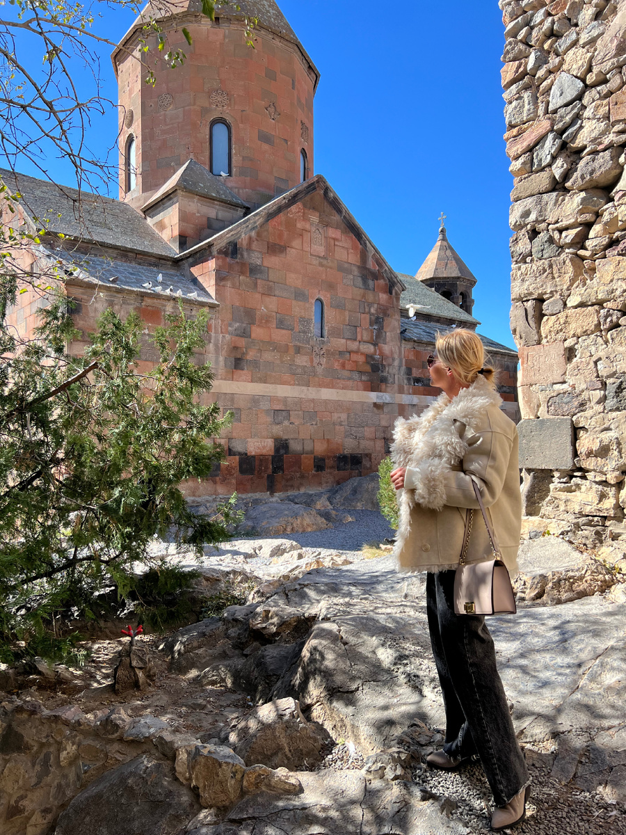 Это я в Армении, конец октября