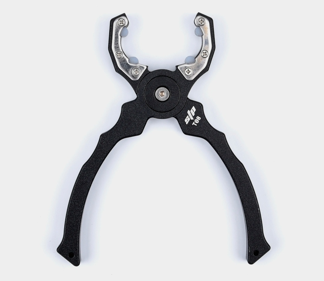 Плоскогубцы с захватом. 