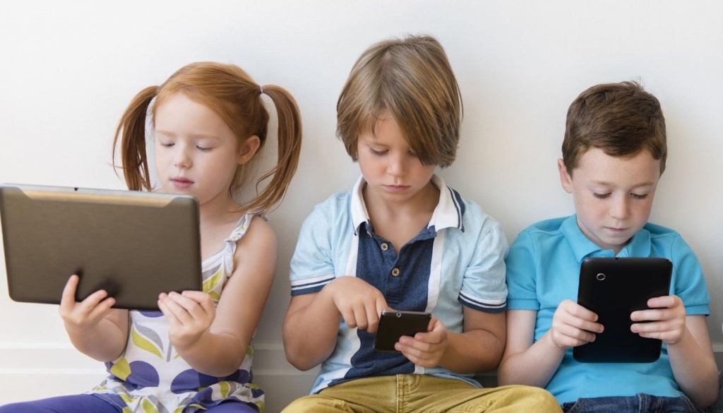 Фото из открытых источников. Современные "не такие" дети)))