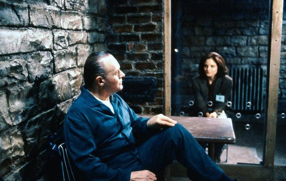 Кадры из фильма "Молчание ягнят" (1991).