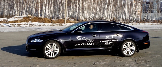 Участники конкурса "Мистер и Мисс фитнес Челябинск" протестировали автомобили Jaguar и Range Rover