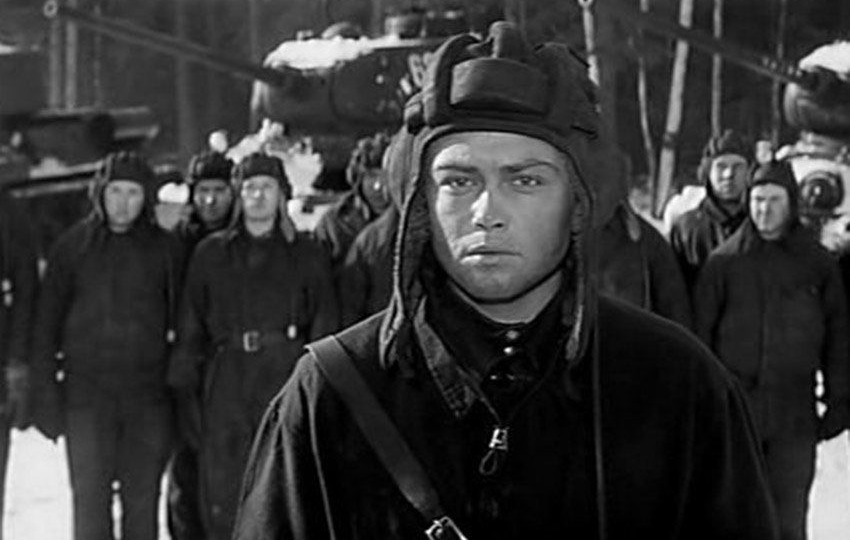 От «Офицеров» до «Баллады о солдате»: любимые фильмы россиян о Родине