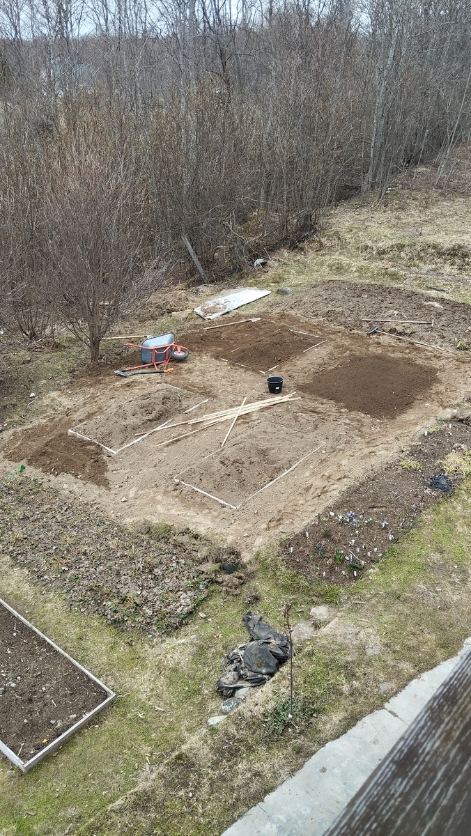 Цветники подготовлены для заселения