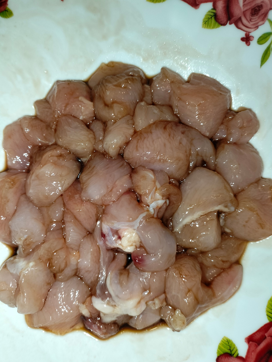 НЕ НАДО НАЛИВАТЬ МНОГО, ЧТОБ МЯСО ЗАКРЫЛО