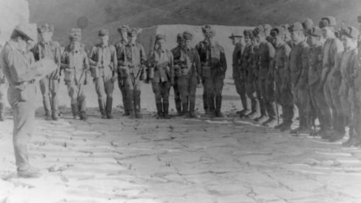 Боевой расчет одной из застав ММГ-2 Гульхана. ДРА, 1983 год