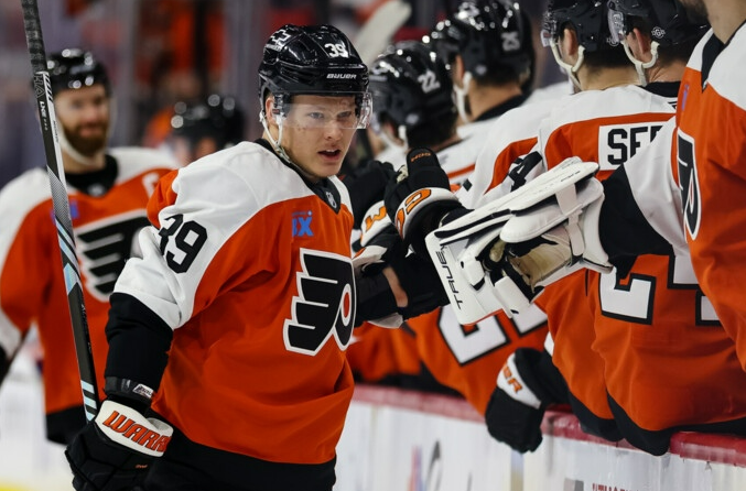 Матвей Мичков стал одним из главных творцов победы "Филадельфии" над "Эдмонтоном". Фото: НХЛ