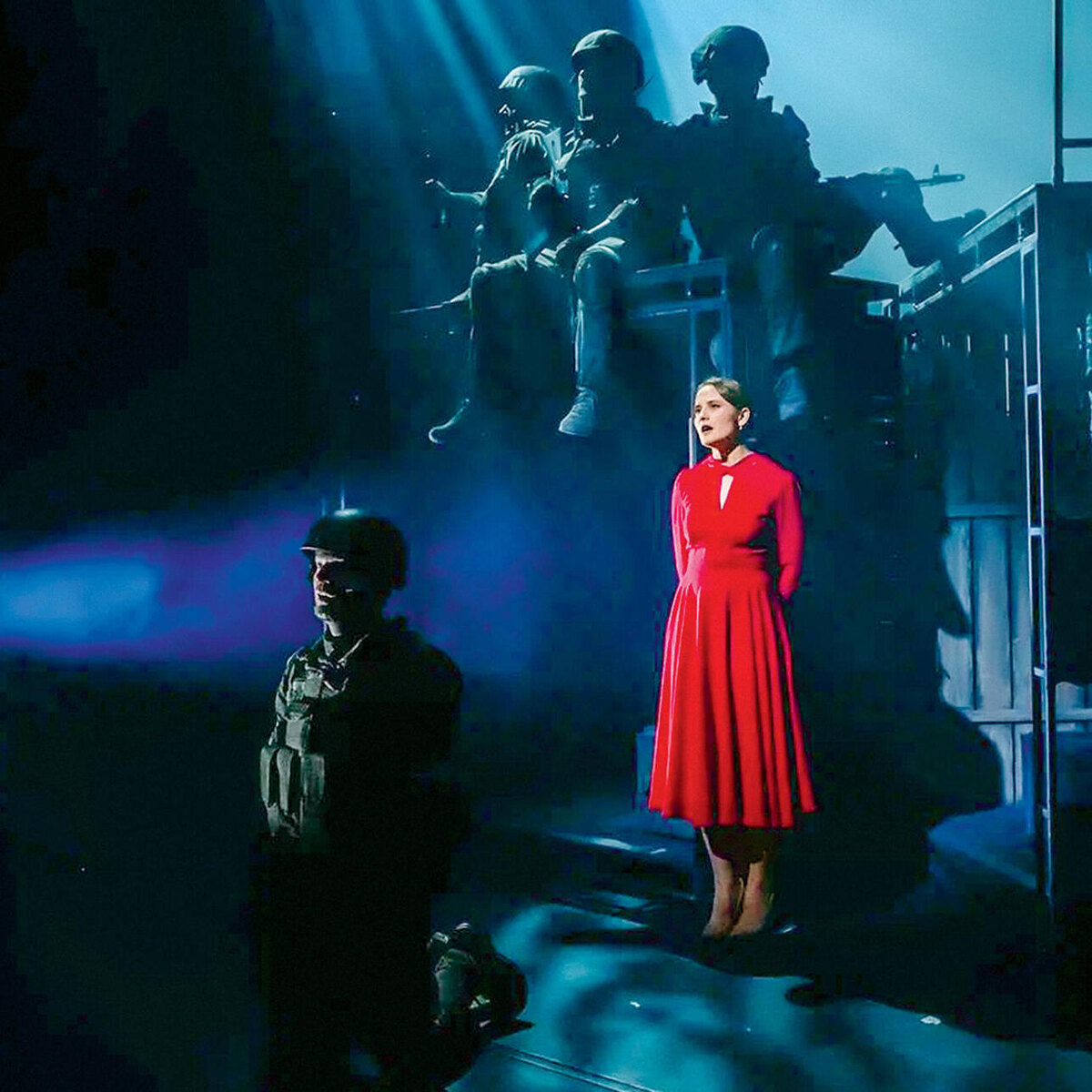    Арина Автушенко в спектакле «Позывной Тишина» Ксения Бубенец Вера Юрокина/Пресс-служба театра Олега Табакова