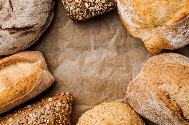    Цельнозерновой хлеб содержит множество полезных веществ. Фото: freepik.com