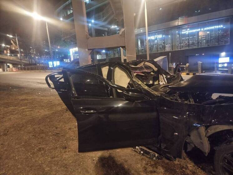     Госавтоинспекция Владивостока проводит проверку по факту ДТП на улице Некрасовской ФОТО: УМВД России по Приморскому краю.