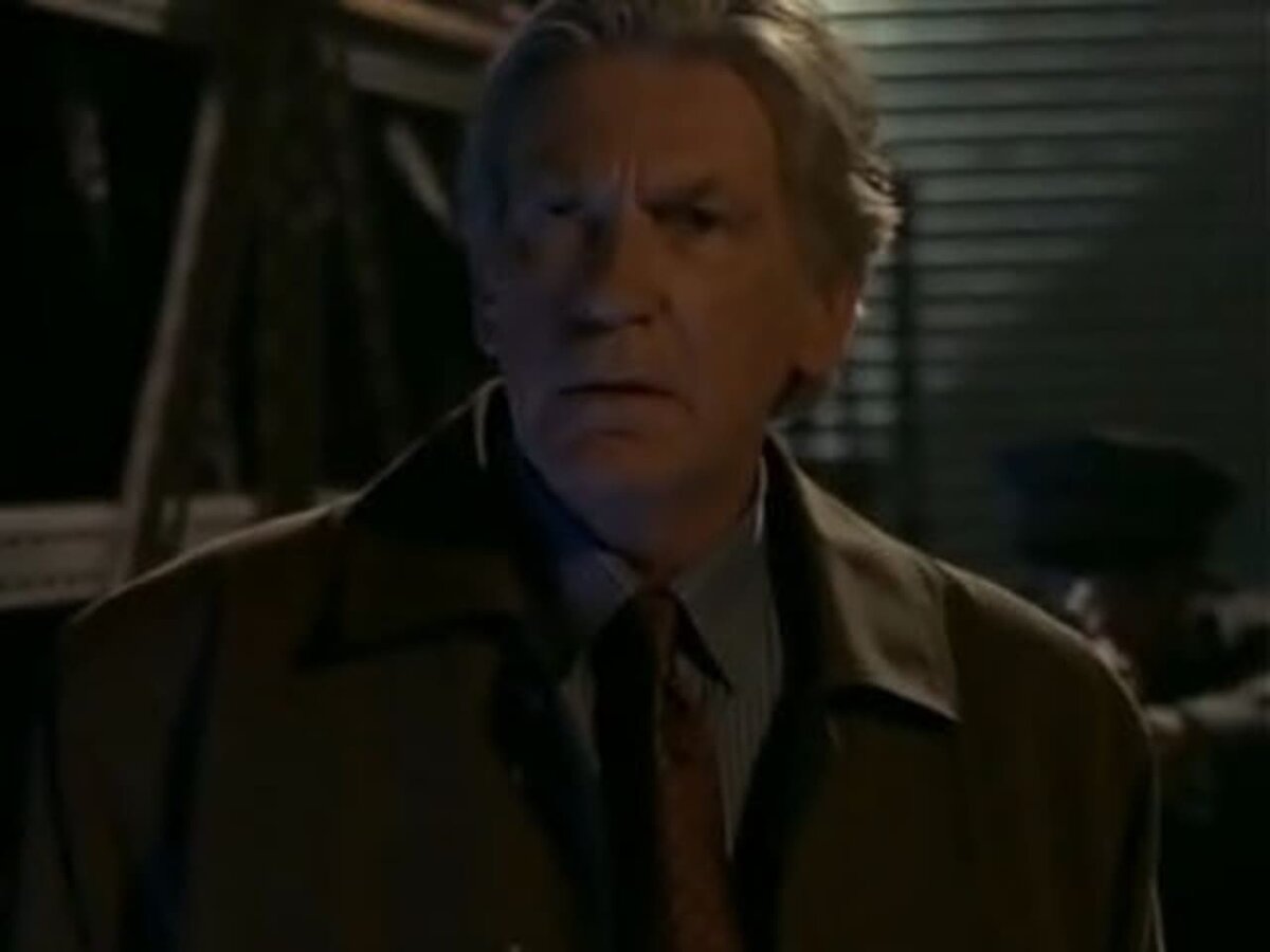 Пролистните изображение, чтобы увидеть следующий кадр из сериала «Вспомнить всё 2070» (1999)