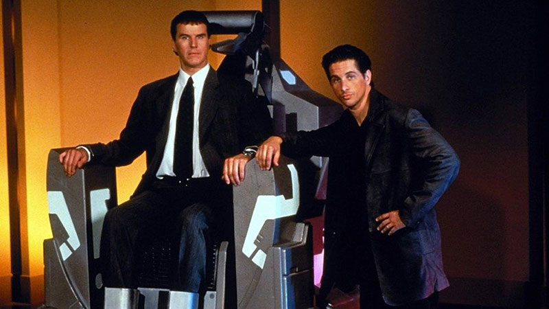 Пролистните изображение, чтобы увидеть следующий кадр из сериала «Вспомнить всё 2070» (1999)