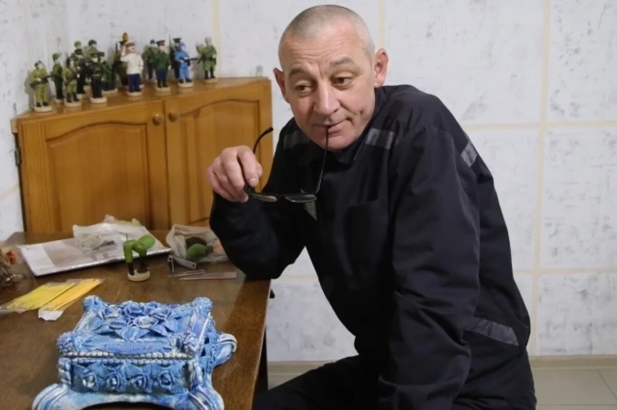    В том, что Руслан оказался «за решёткой» он винит вредные привычки.