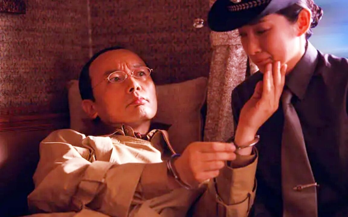 Пролистните изображение, чтобы увидеть следующий кадр из сериала «Мир без воров» (2004)