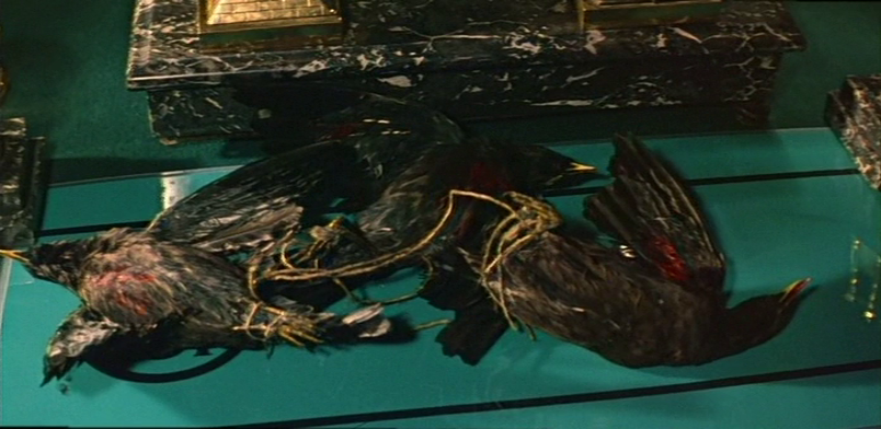 Кадр из фильма "Тайна черных дроздов" (1983)