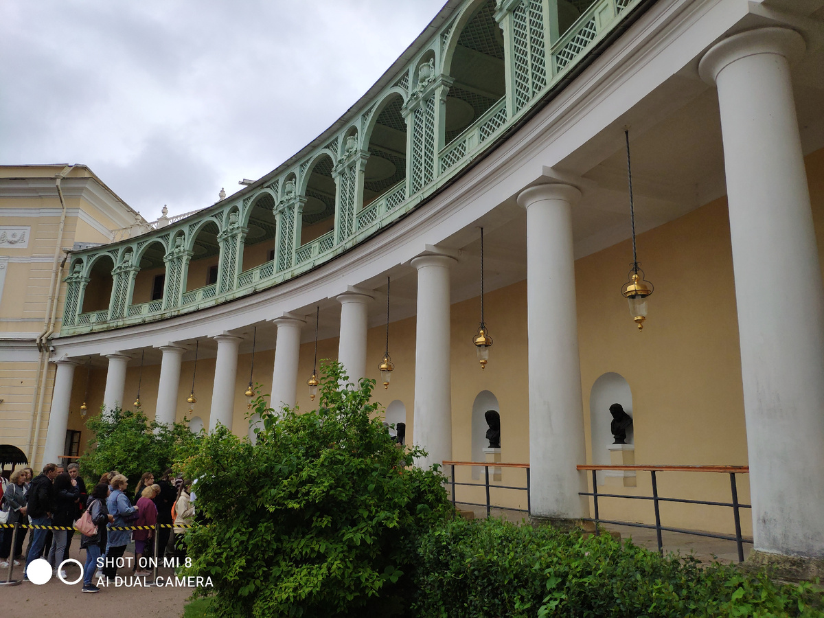 вход во дворец со стороны Камероновой галереи