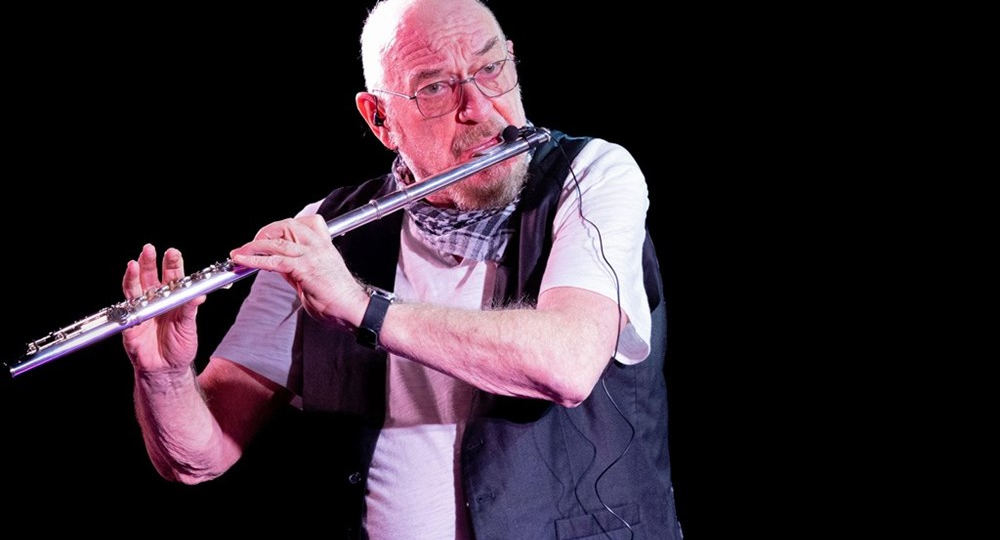 Лидер JETHRO TULL о соцсетях: «Мне это неинтересно»