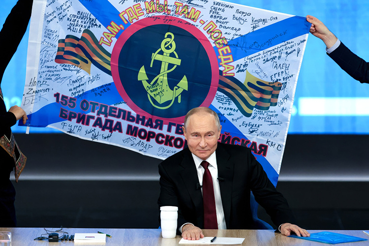    «Элиты постепенно меняются, потому что такая цель у президента. Путин это артикулировал неоднократно. В том числе во время своего ежегодного послания, когда заявил о том, что ветеранов СВО надо двигать во власть».   
Фото: © Gavriil Grigorov/Kremlin Pool / Keystone Press Agency/ www.globallookpress.com