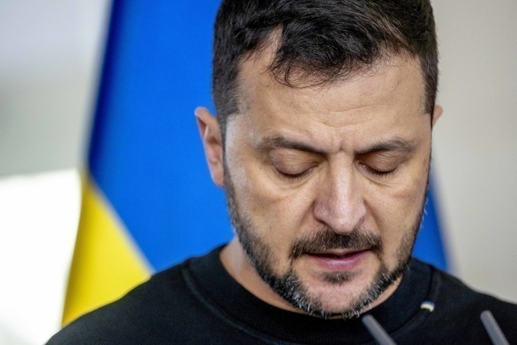    Даже если предположить, что Владимир Зеленский действительно придумал «план-капкан», то соединение размером в 5 тыс. единиц живой силы против развернутой группы войск ничего не сможет продемонстрировать.   
Фото: © IMAGO/Andreas Stroh / www.imago-images.de / www.globallookpress.com